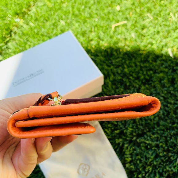 Dooney & Bourke Wallet 🧡 - Picture 9 of 11